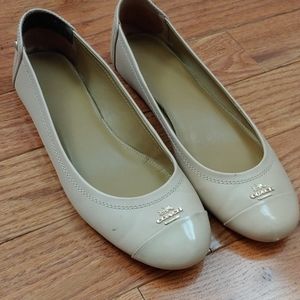 🎉Sale!🎉 Nude Coach Flats Size 8